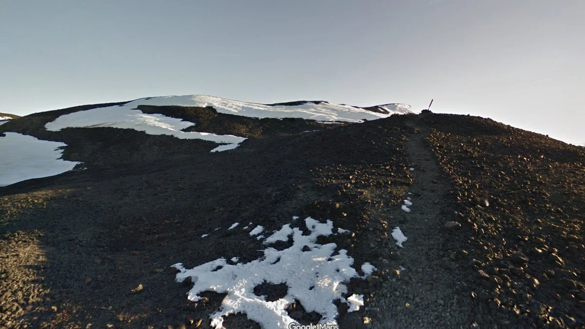 南極洲特徵：深色土壤