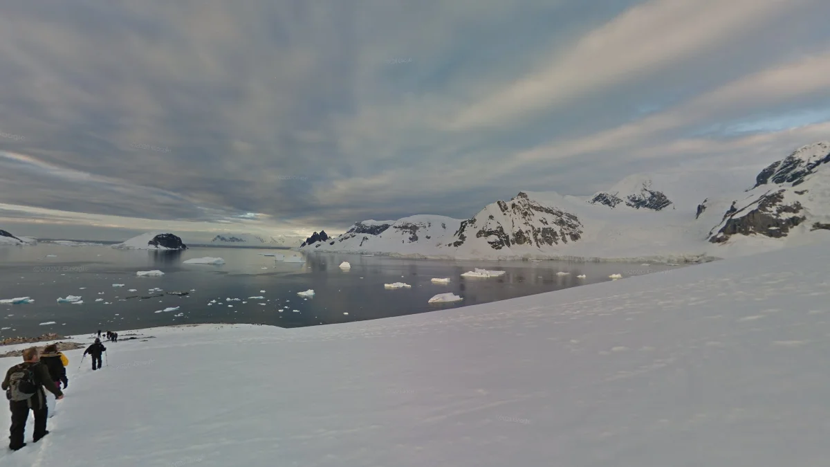 丹科島：雪山峽灣的日落街景