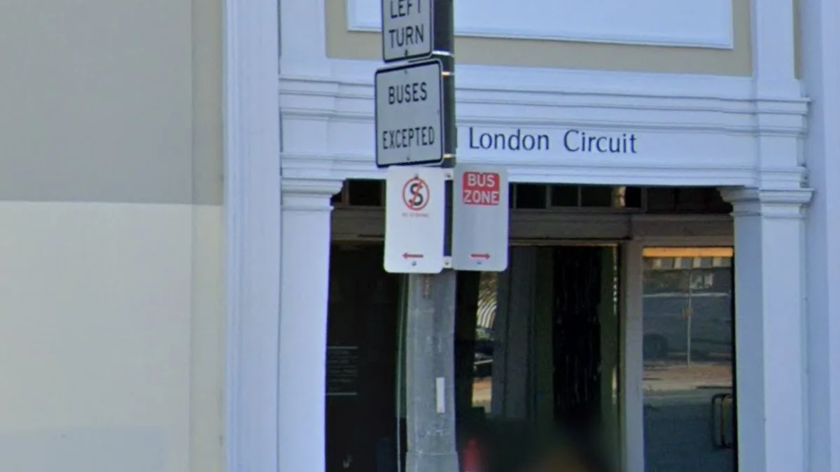 首都領地文字禁停標誌