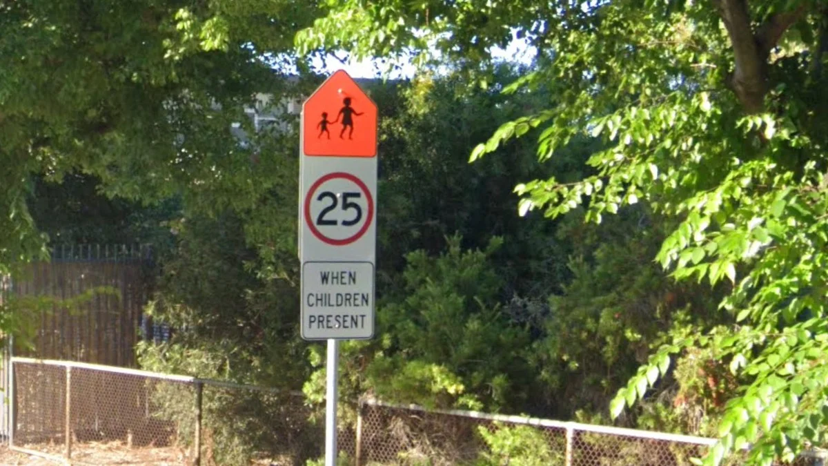 南澳學校區域25速限