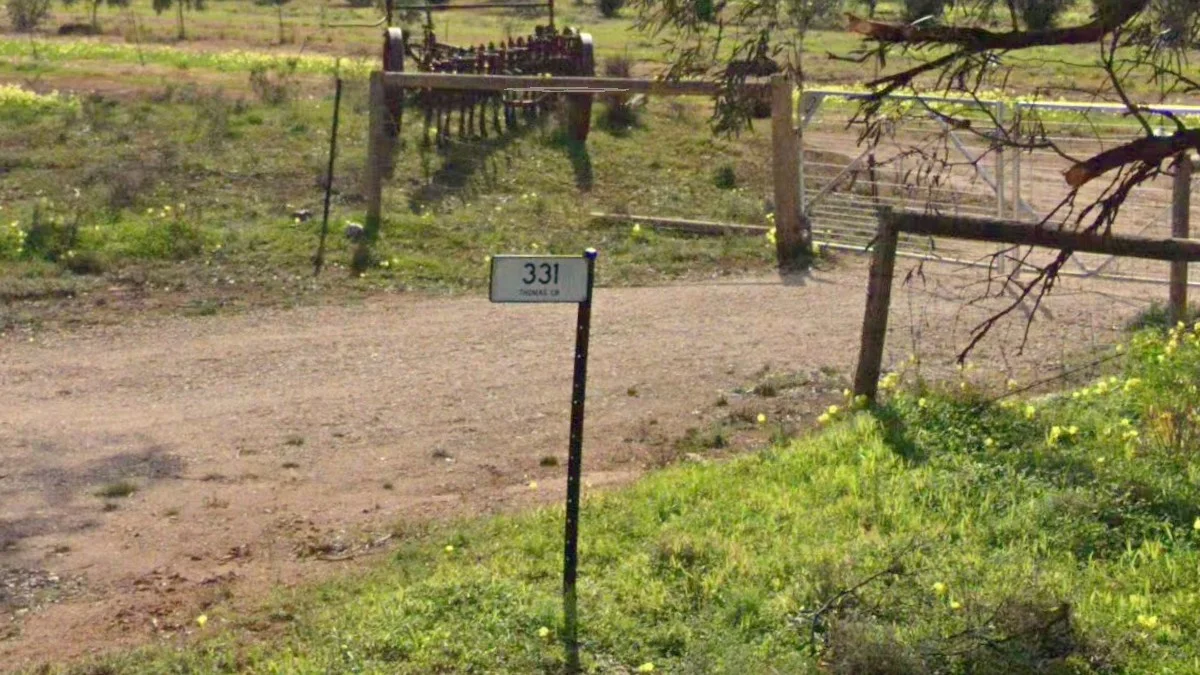 南澳白色地界標