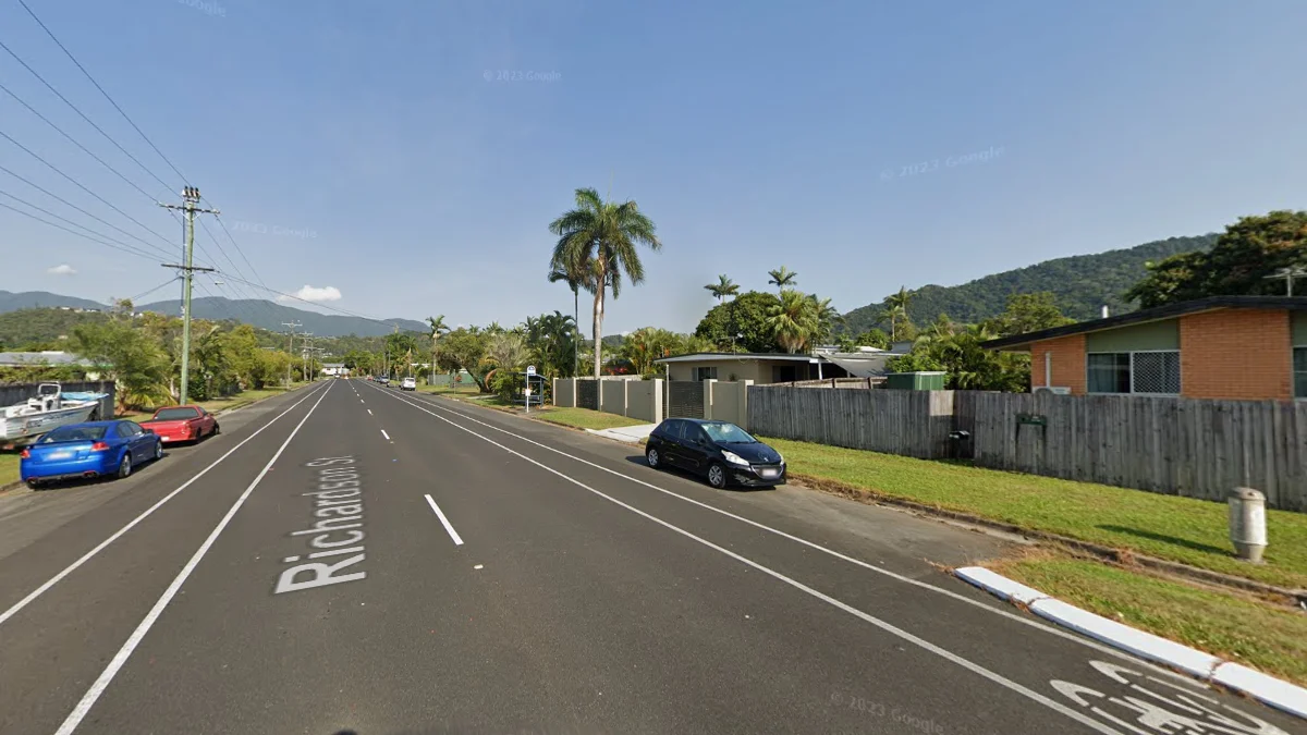 凱恩斯熱帶植被與高樓