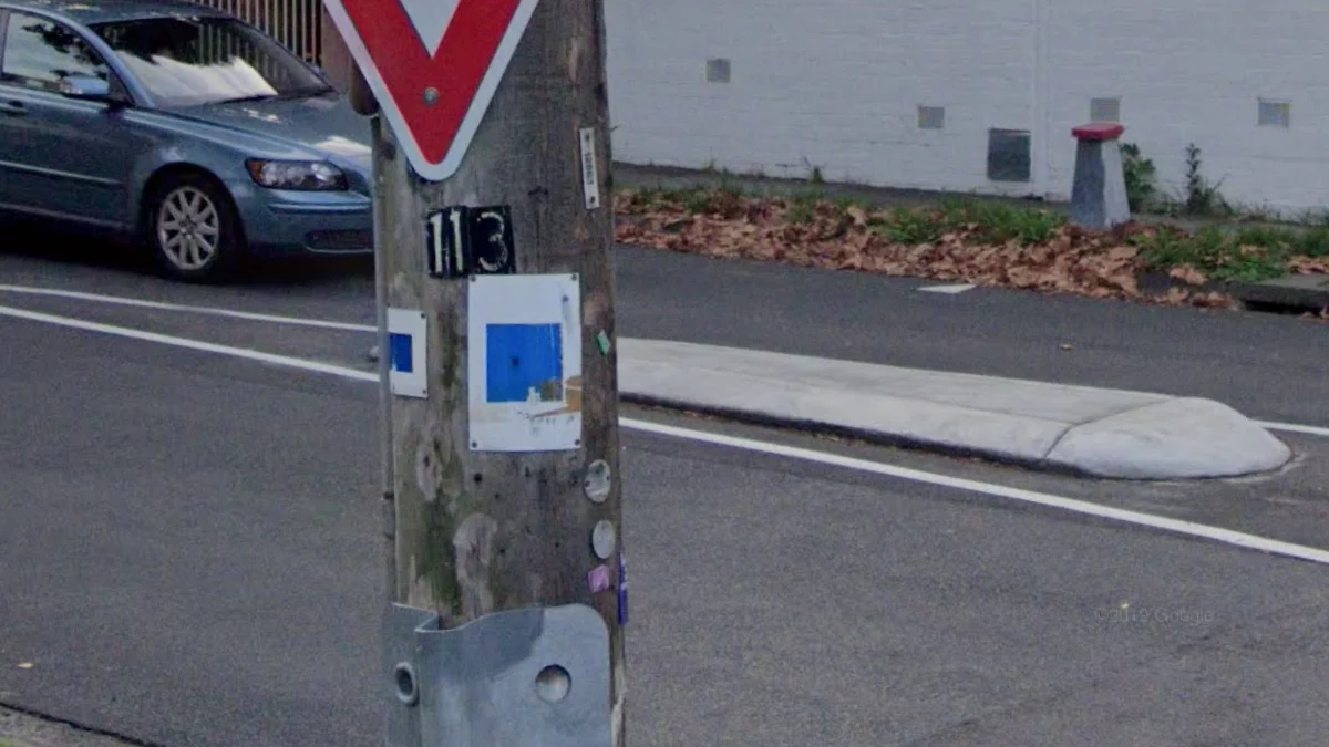 墨爾本電線桿藍方塊貼紙