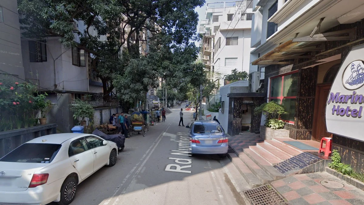 達卡模糊車尾街景