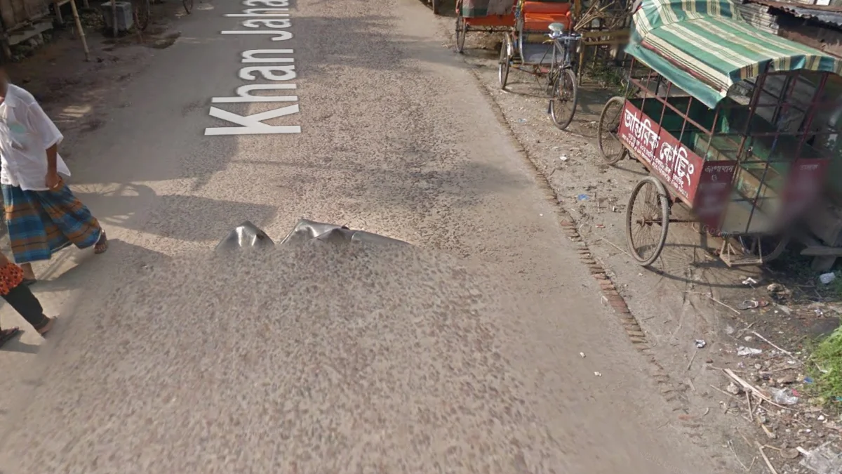 庫爾納黑色遮罩徒步車