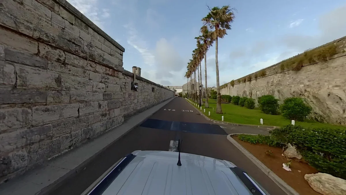 西北角灰色磚造建築