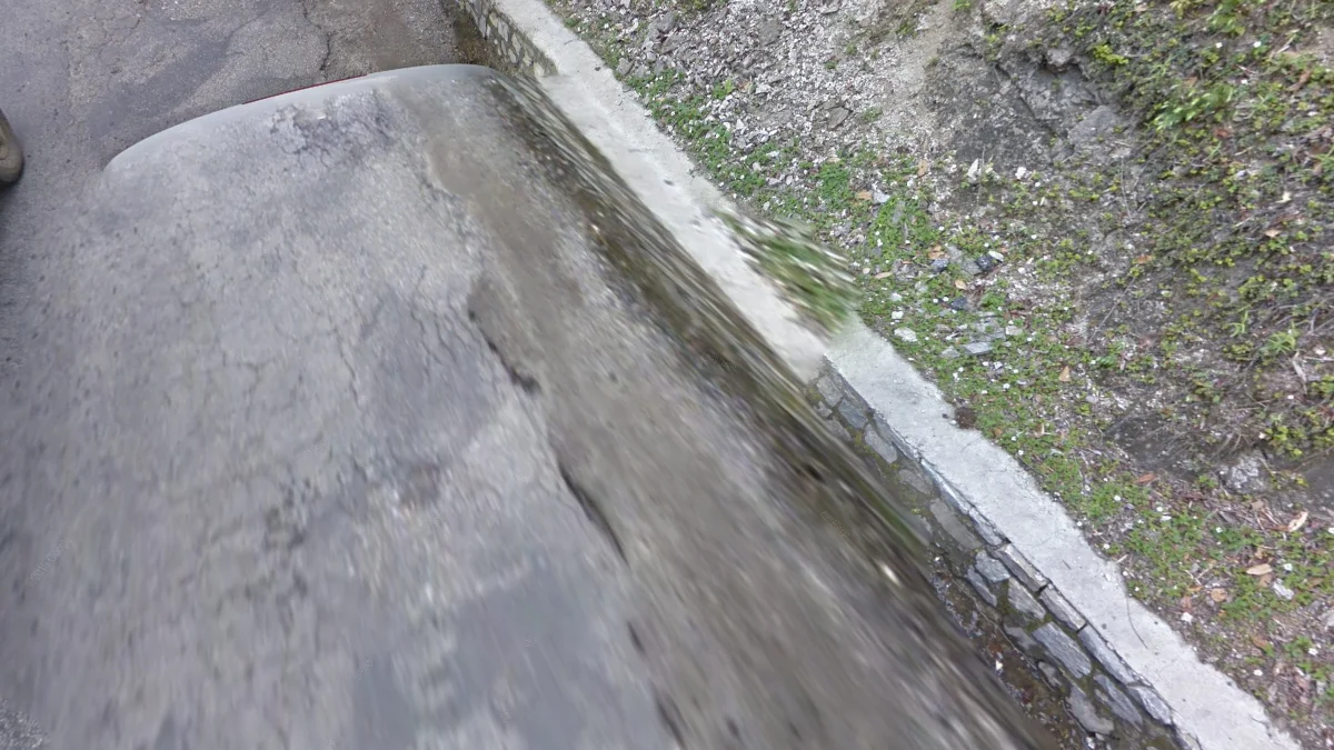 灰色無天線街景車