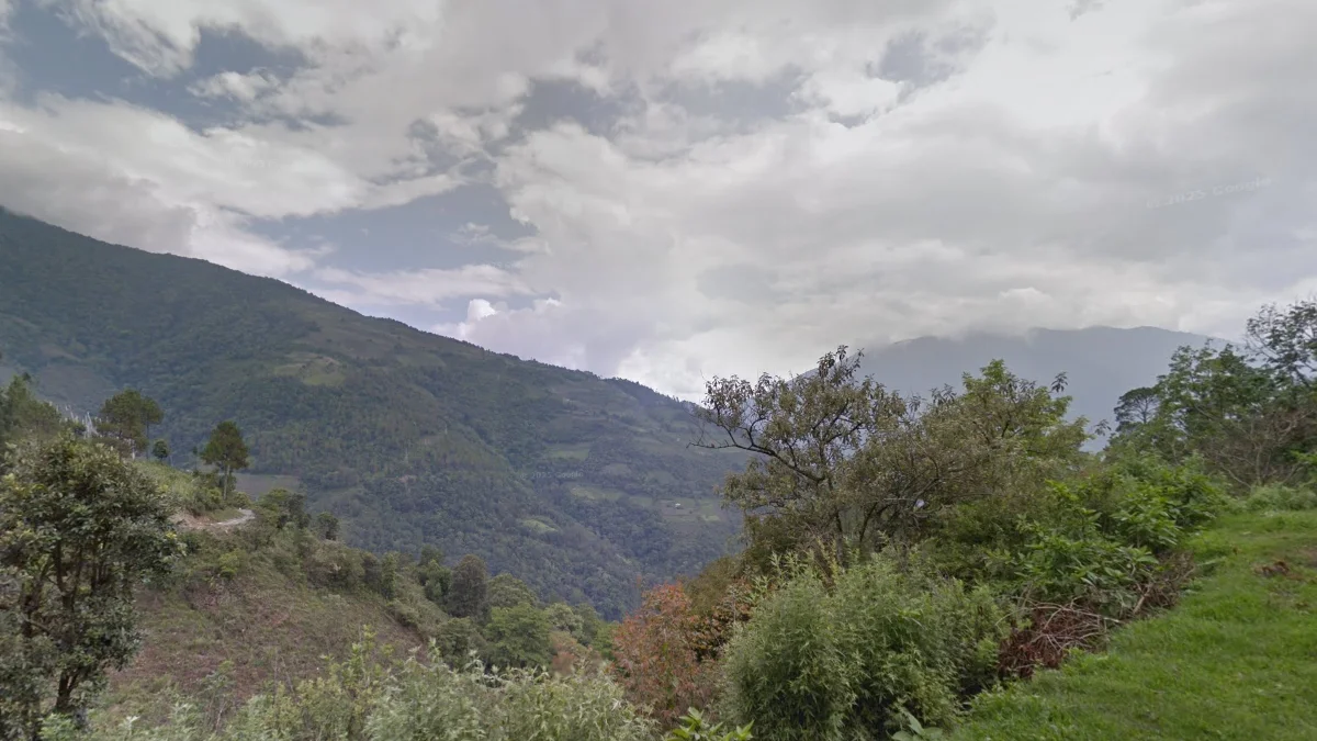 多山地形與山區道路