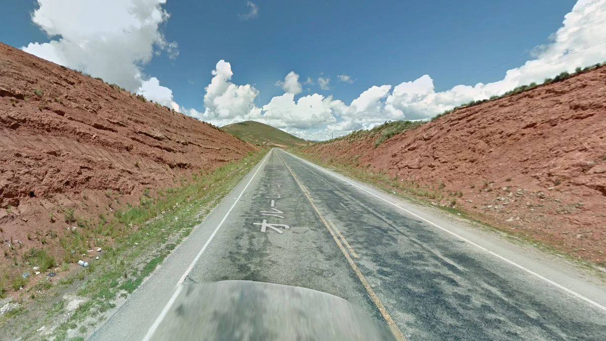 紅褐色土壤岩石