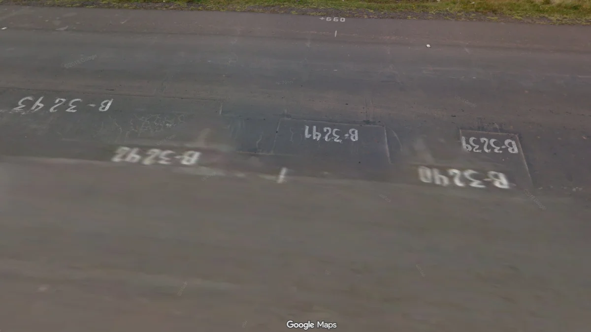 Ruta 1路面白色數字