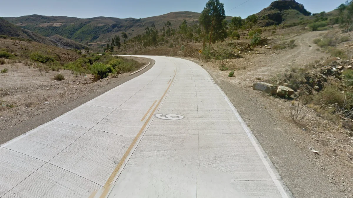 Ruta 6淺色水泥路面