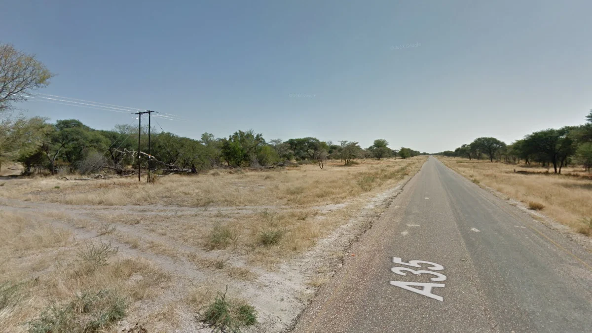 A35公路西側電線