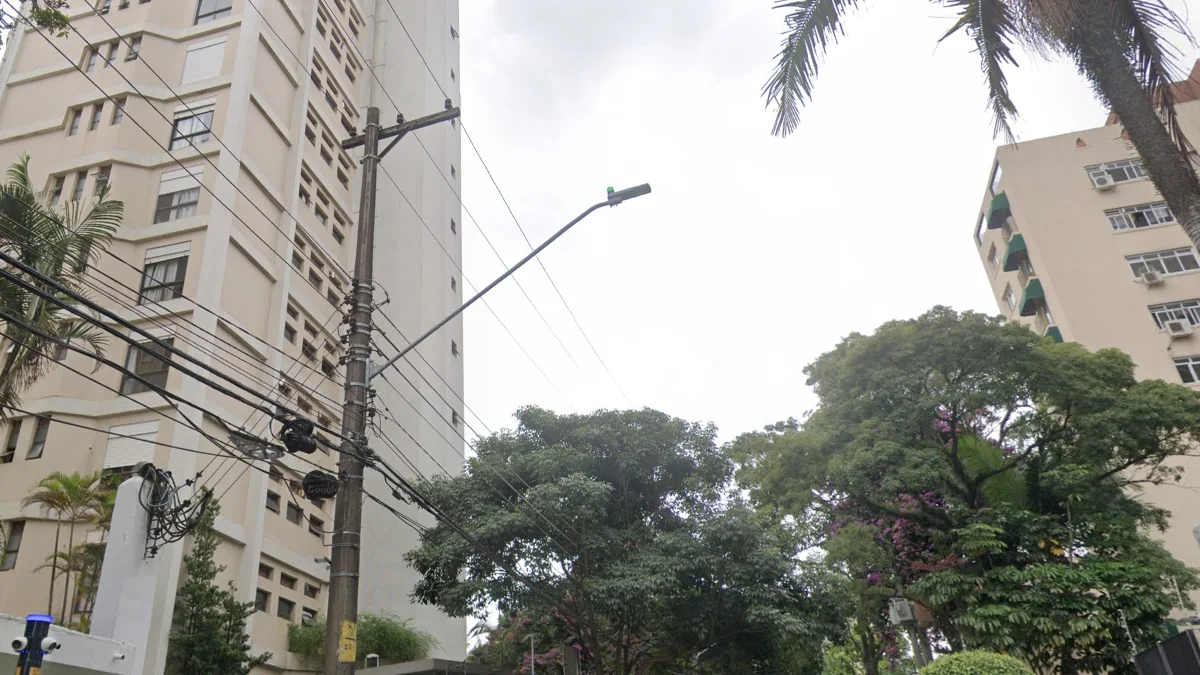 聖保羅不對稱橫桿