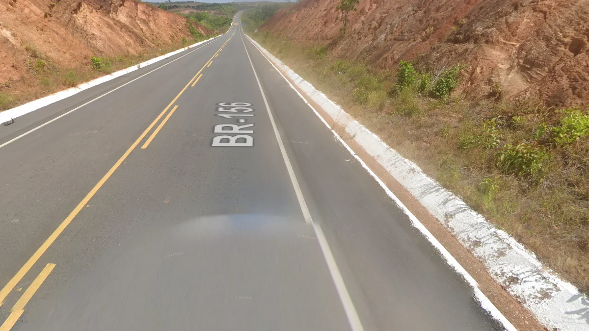 阿馬帕州模糊車尾