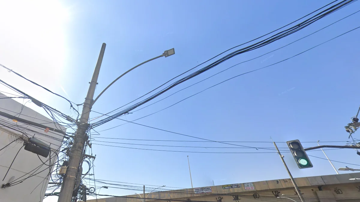 里約熱內盧彎曲燈臂