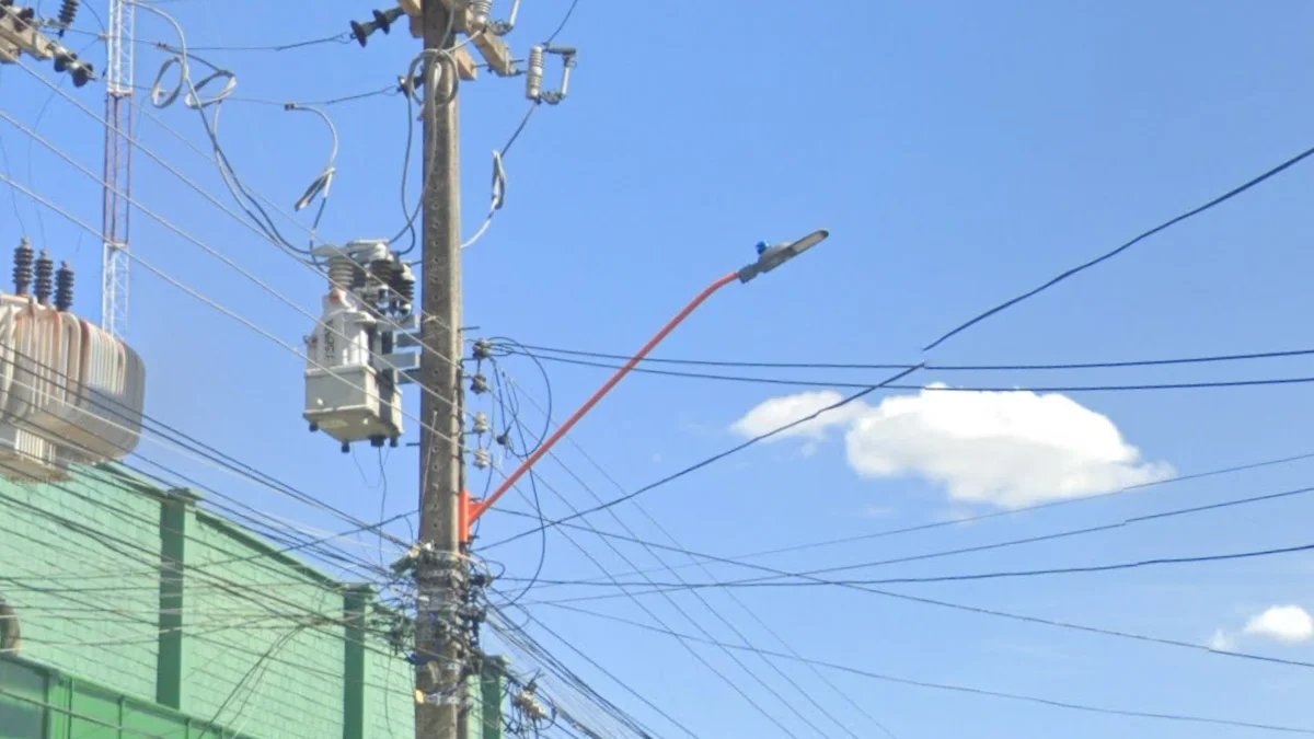 特雷西納藍色燈具