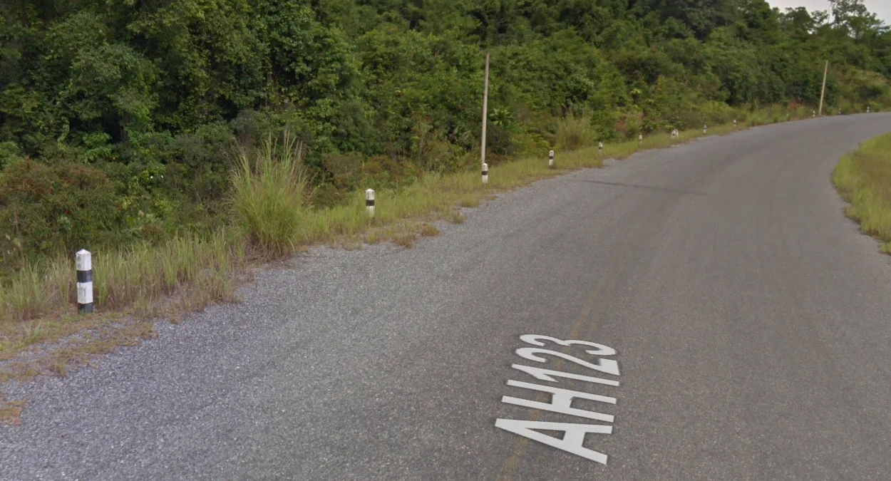 48號公路黑白路樁