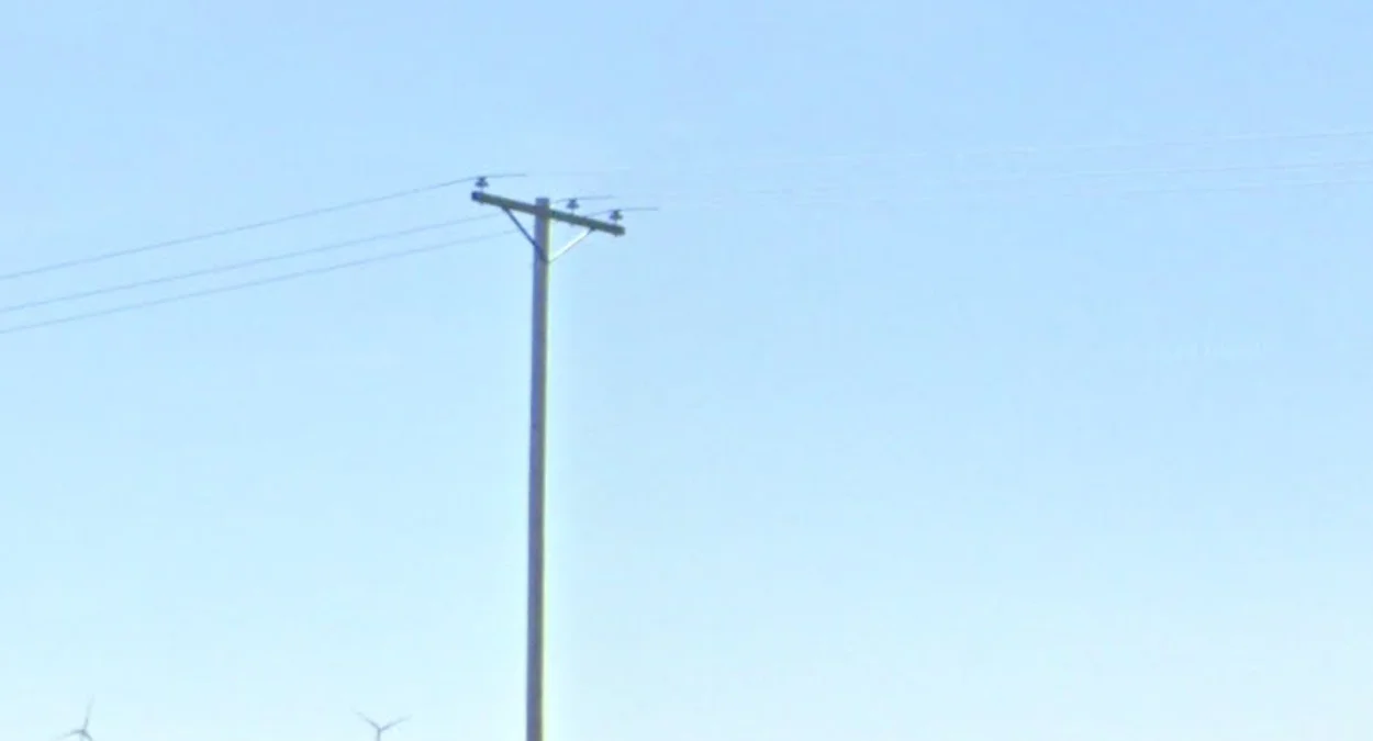 薩斯喀徹溫省交替絕緣體電桿