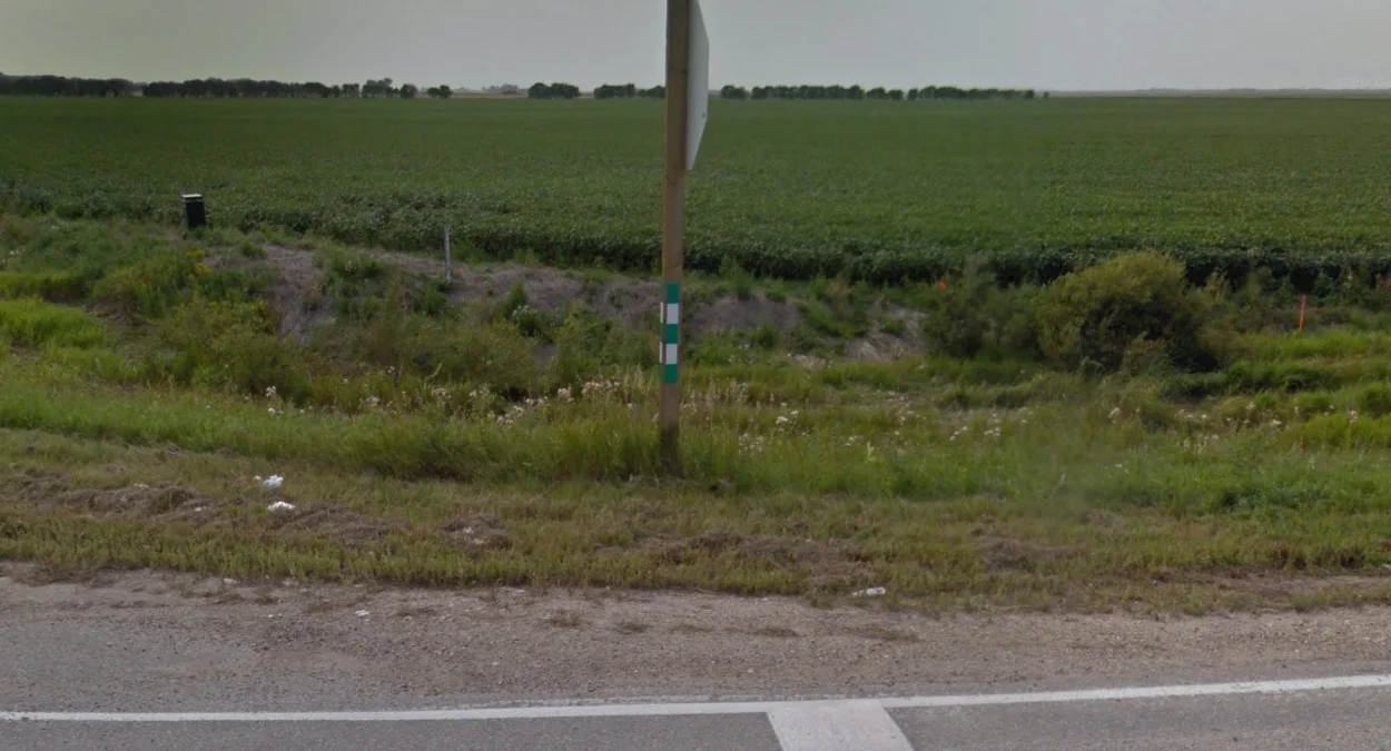 曼尼托巴省綠白條紋路標貼