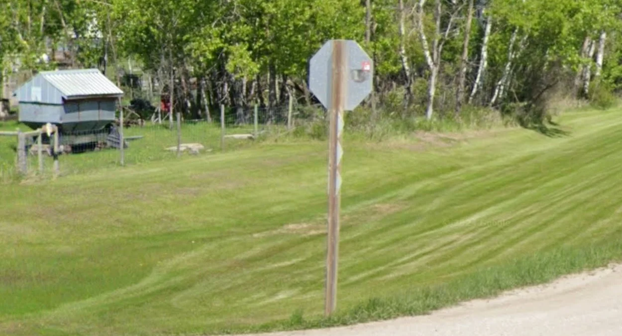 薩斯喀徹溫省路牌白色三角形