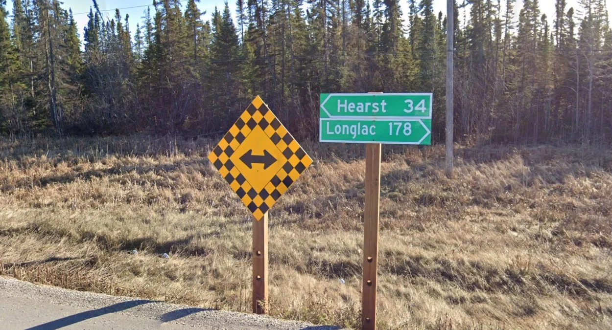 加拿大獨特菱形T字路口標誌