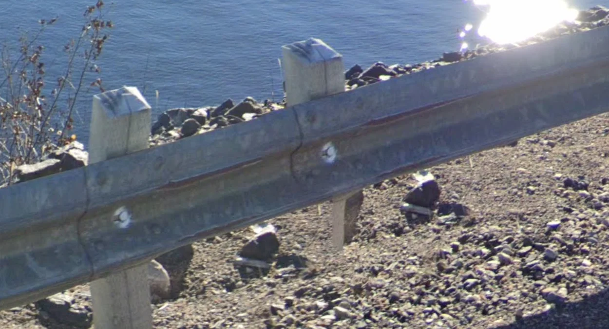 紐芬蘭省金字塔頂木樁護欄