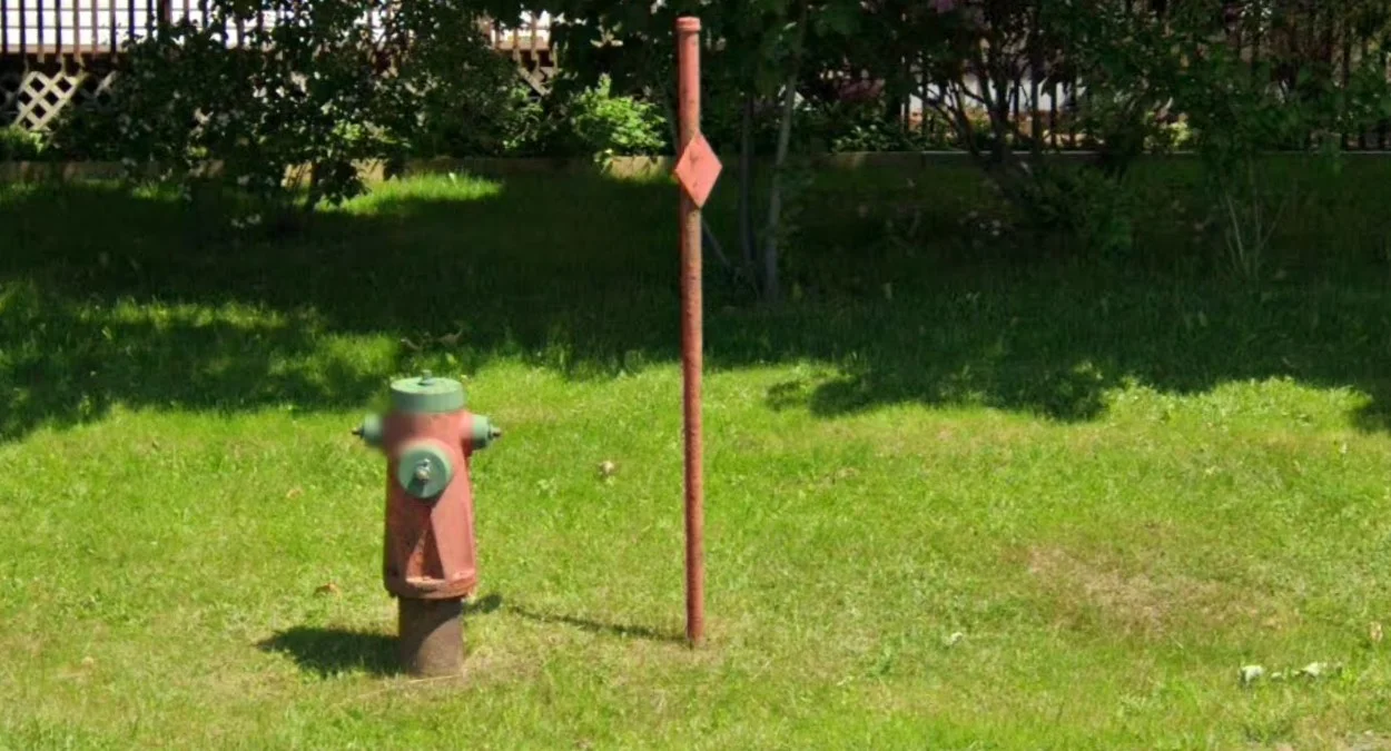 紐芬蘭省消防栓菱形標誌