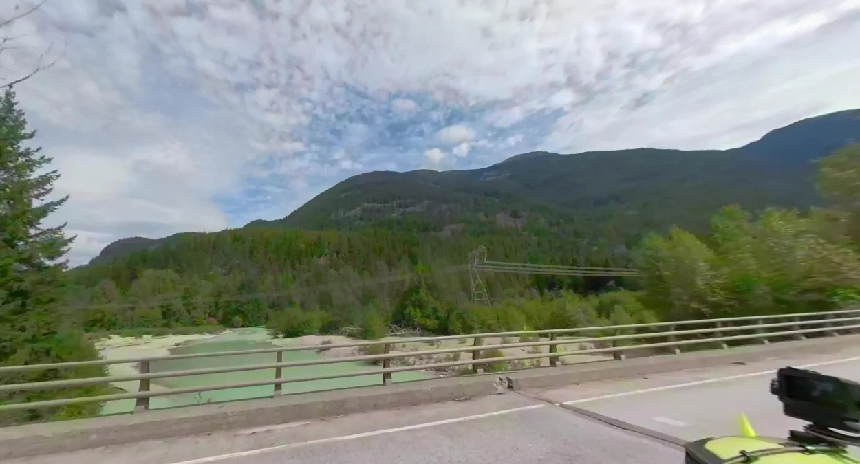 加拿大西部多山地形