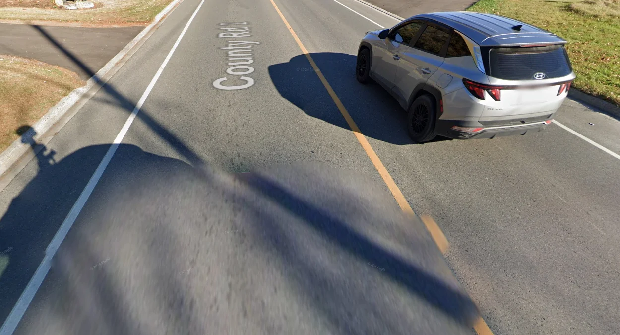 加拿大道路單黃色中心線