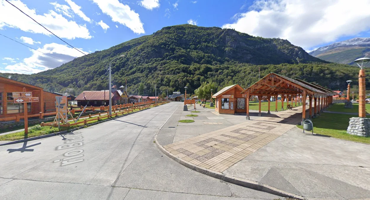 奧伊金斯山脈與木結構