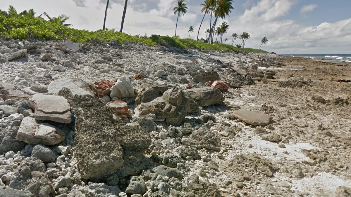 方向島海灘明顯較多垃圾