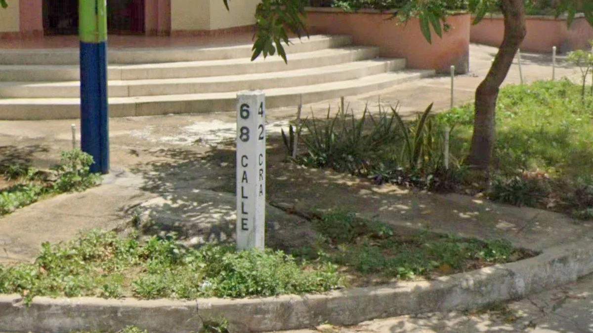 巴蘭基亞路口小型混凝土路標