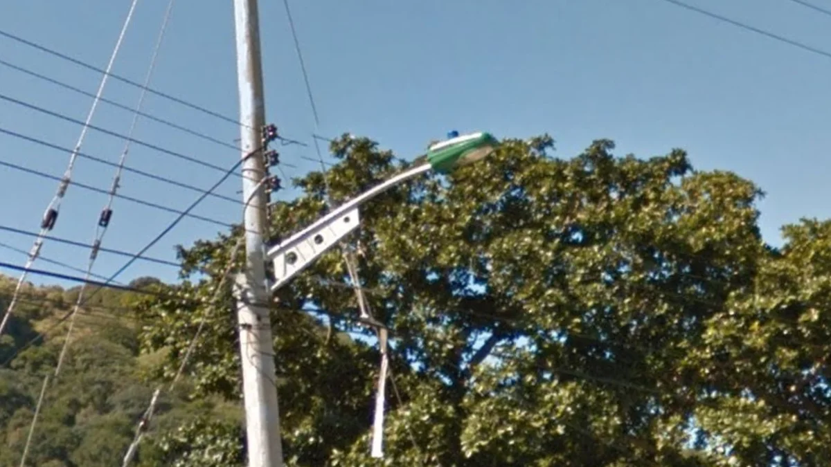 普羅維登西亞綠色梯形路燈