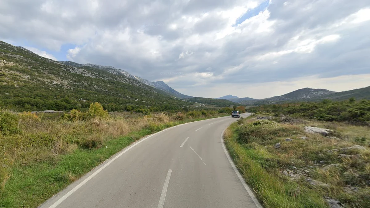 亞得里亞海沿岸山脈