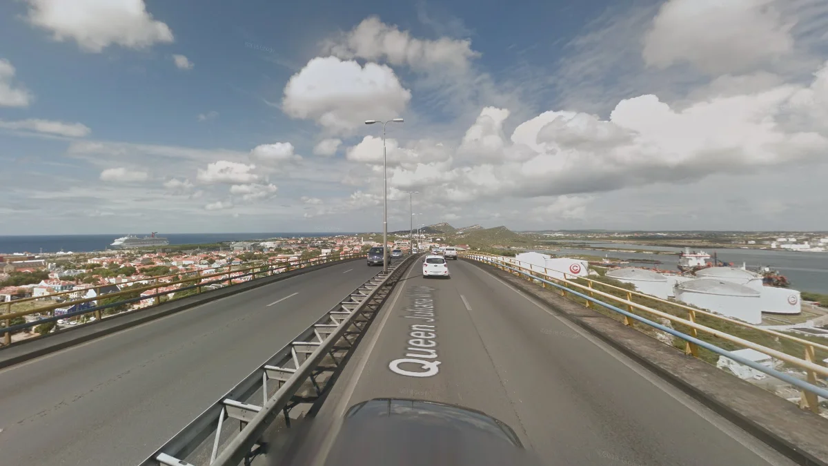 威廉斯塔德朱麗安娜女王橋