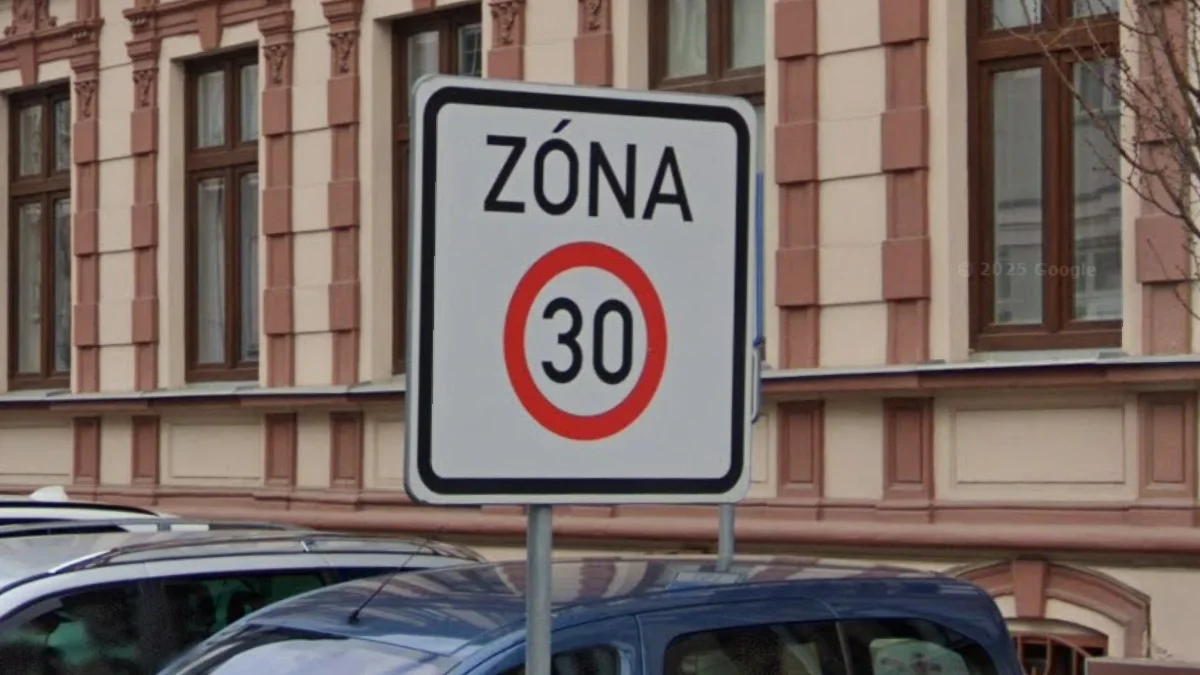 路標邊框與邊緣分離