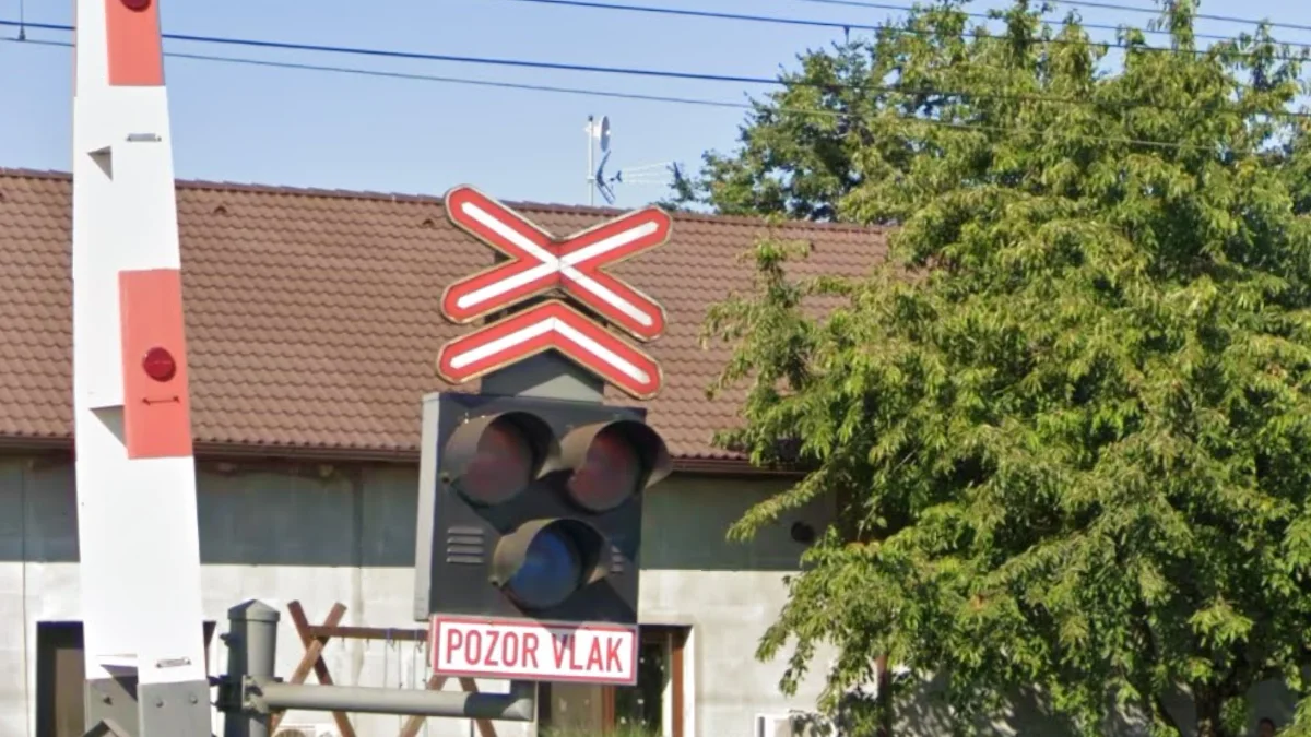 鐵路平交道標誌無背景