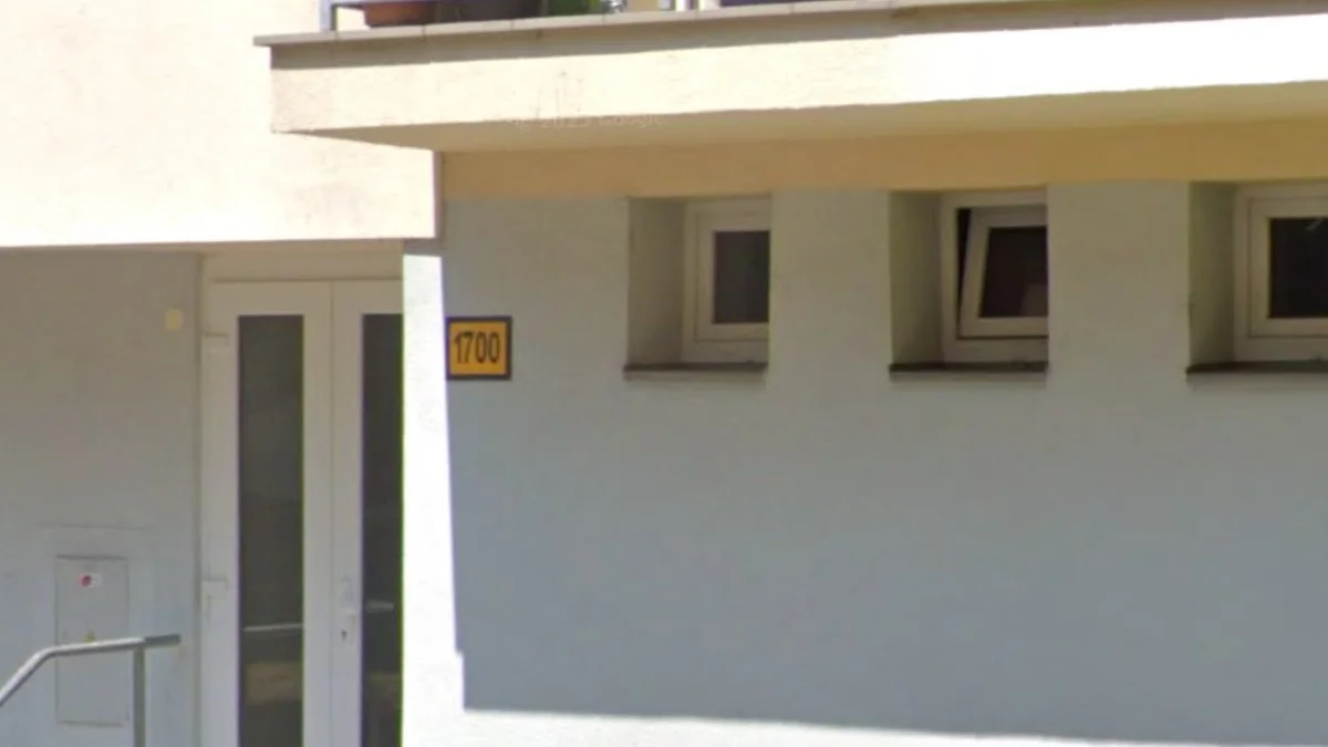 皮塞克黃色黑色輪廓門牌號碼