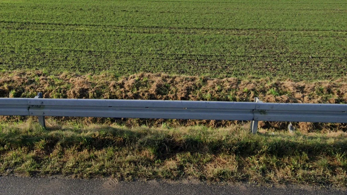 無反光板的方形護欄