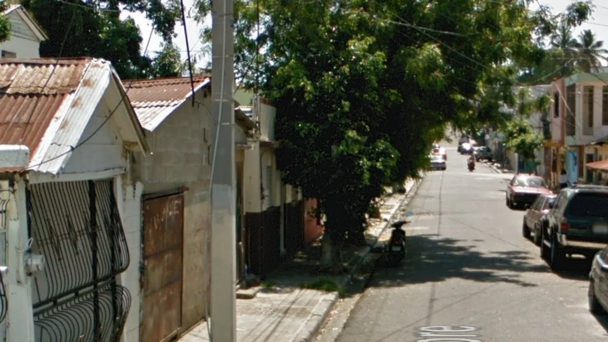 方形混凝土電線桿