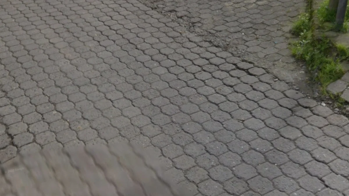 城市常見六邊形瓷磚人行道