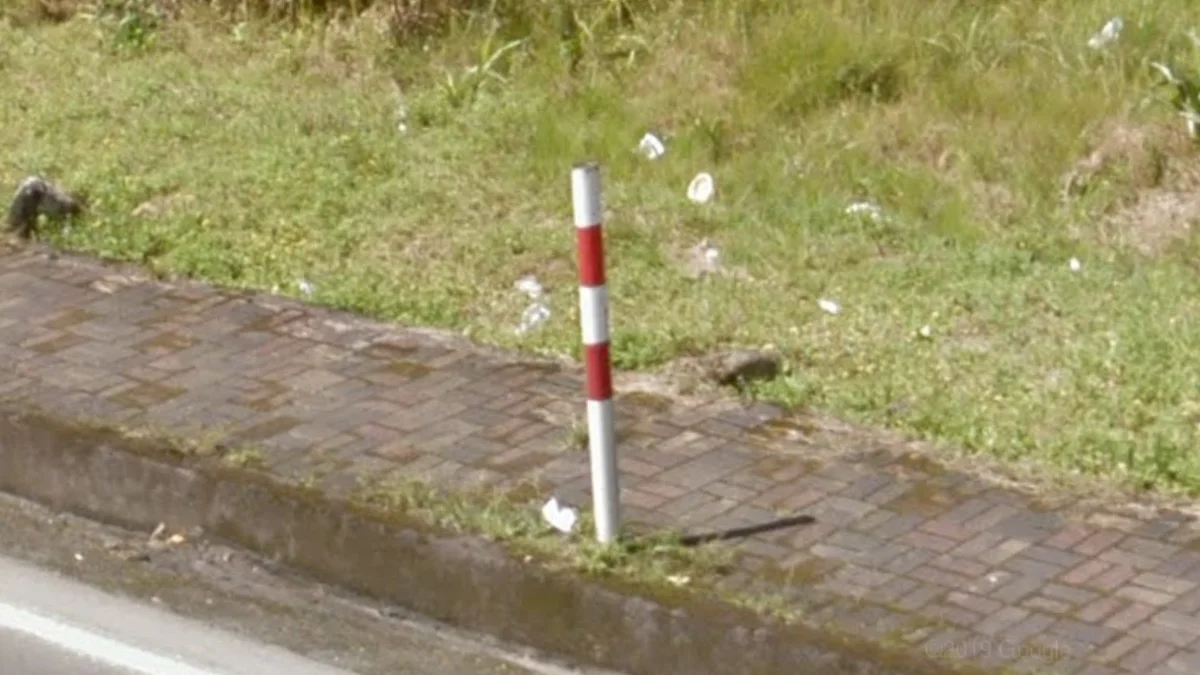 常見的圓形或扁平護柱