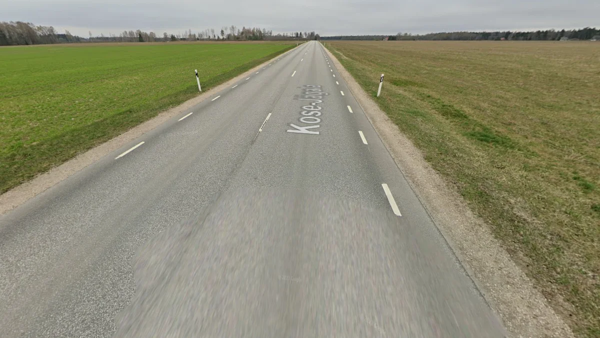 外側道路短虛線標線