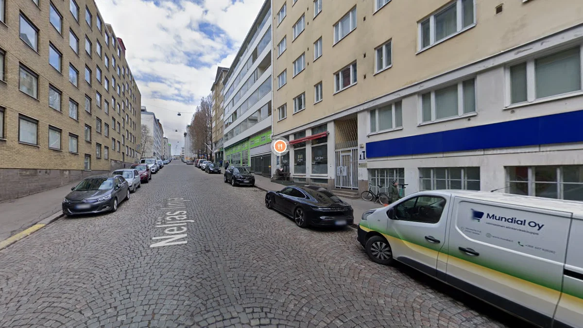 赫爾辛基市中心人行道街景