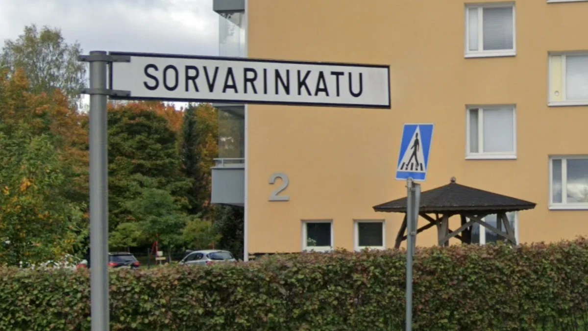 拉赫蒂黑框大寫街牌