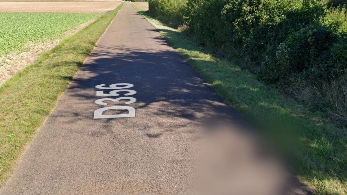 巴黎第戎間紅色調道路