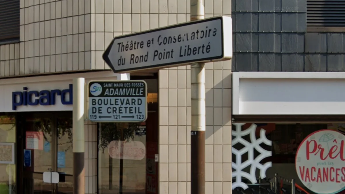 巴黎都會區城市街牌