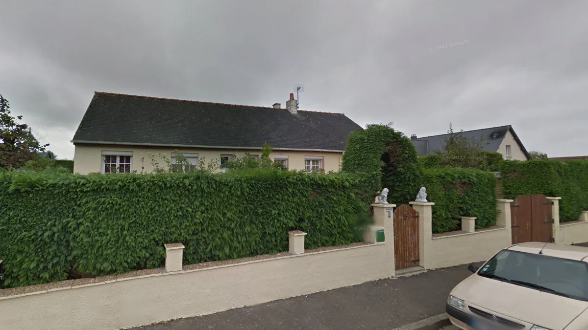 西北部黑色瓦片屋頂