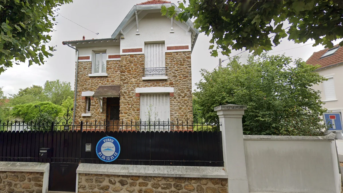 巴黎周圍奶油色石牆