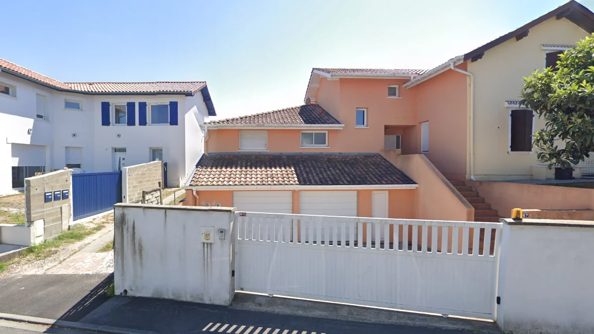 阿爾卑斯山區木製建築